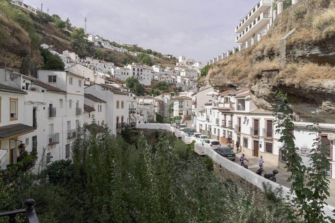 Casa Rural Las Cuevas De Setenil Setenil De Las Bodegas Екстер'єр фото
